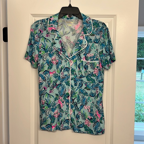 Lilly Pulitzer Tops - NWT Lilly Pulitzer PJ Button Up - Barking Up the Palm Tree - Size S